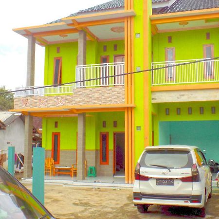 Bed and Breakfast Osingvacation Tamansuruh Exteriér fotografie